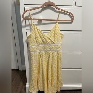 Altar’d State Women’s white and yellow dress size medium